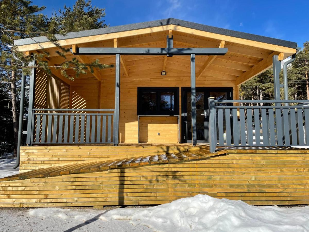 Parc Residentiel De Loisir : Le Loup Blanc Du Riou Hotel Barcelonnette Buitenkant foto