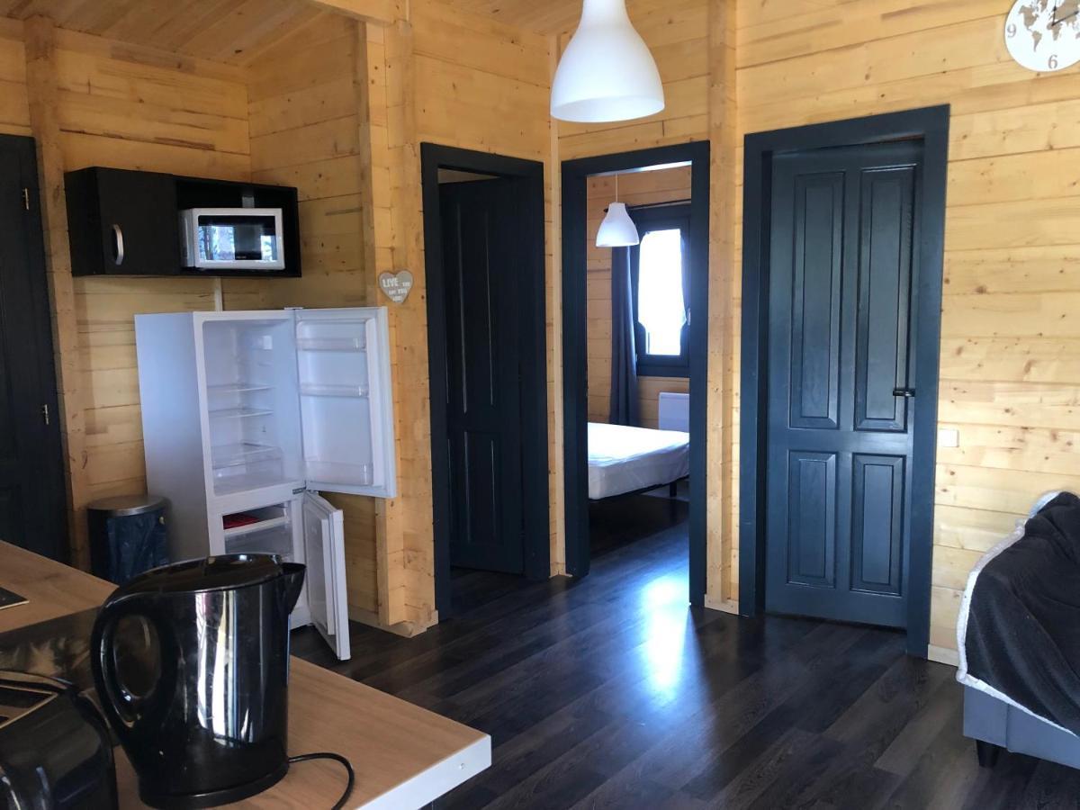 Parc Residentiel De Loisir : Le Loup Blanc Du Riou Hotel Barcelonnette Buitenkant foto